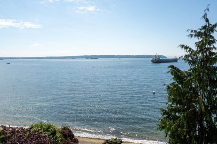 Photo 18 at 4052 Marine Drive, Sandy Cove, West Vancouver