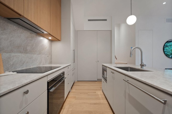 Photo 7 at 2 - 164 E 38th Avenue, Main, Vancouver East