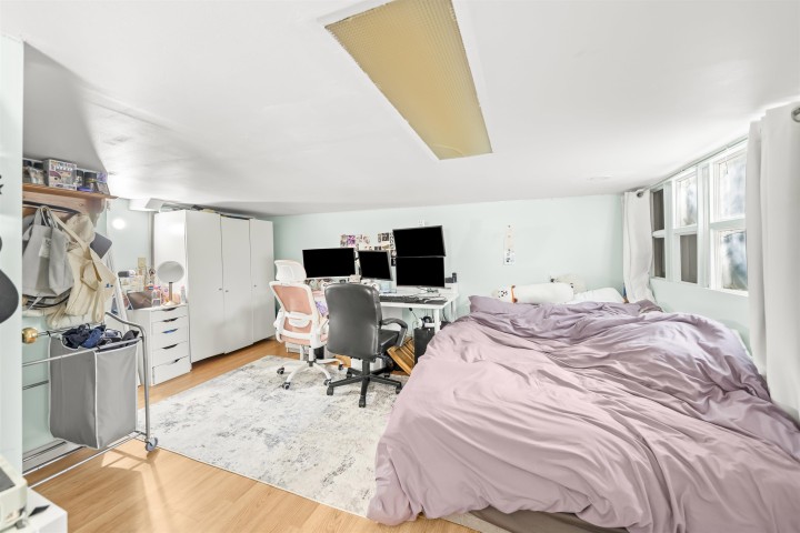 Photo 12 at 6777 Kerr Street, Killarney VE, Vancouver East
