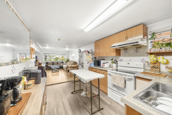 Photo 18 at 6777 Kerr Street, Killarney VE, Vancouver East