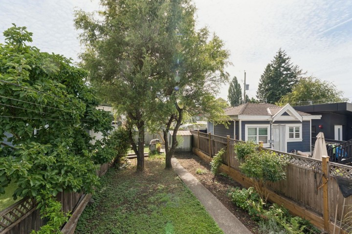 Photo 18 at 614 E 19th Avenue, Fraser VE, Vancouver East