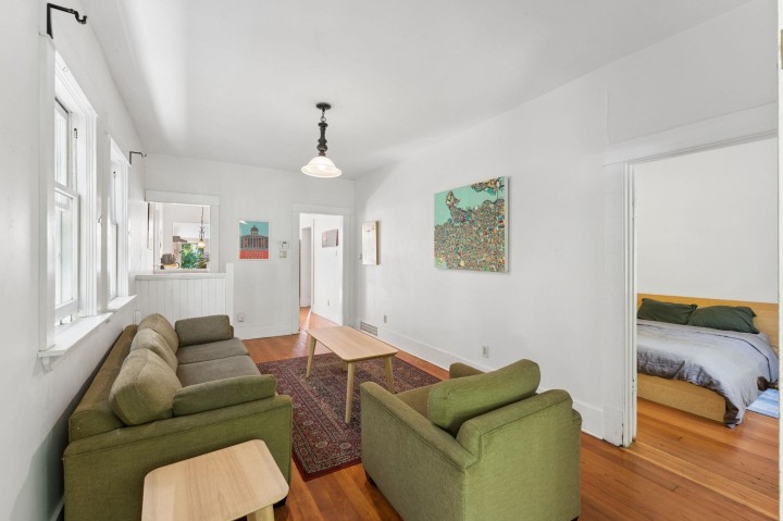 Photo 4 at 614 E 19th Avenue, Fraser VE, Vancouver East