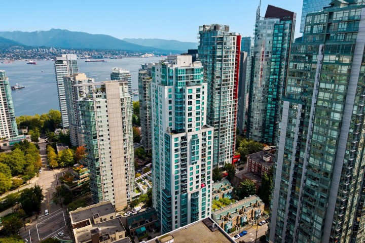 Photo 36 at 1702 - 1238 Melville Street, Coal Harbour, Vancouver West