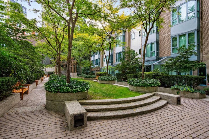 Photo 32 at 1702 - 1238 Melville Street, Coal Harbour, Vancouver West