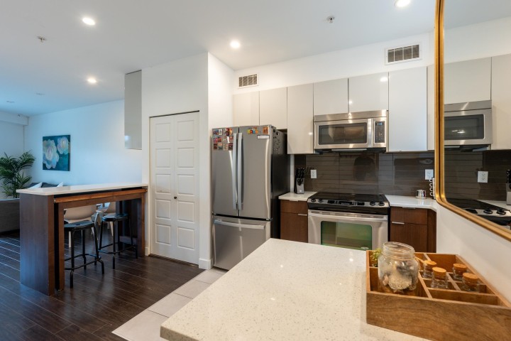 Photo 2 at 2118 Eton Street, Hastings, Vancouver East