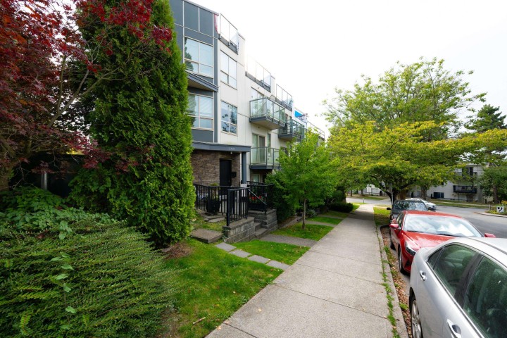 Photo 39 at 2118 Eton Street, Hastings, Vancouver East