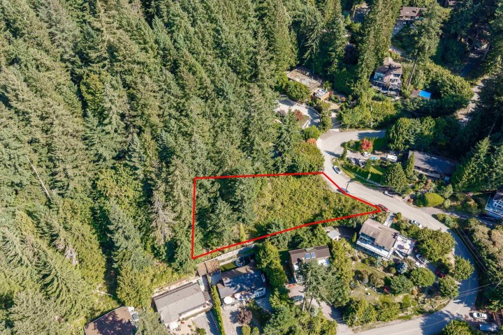 Photo 11 at 475 Bayview Road, Lions Bay, West Vancouver