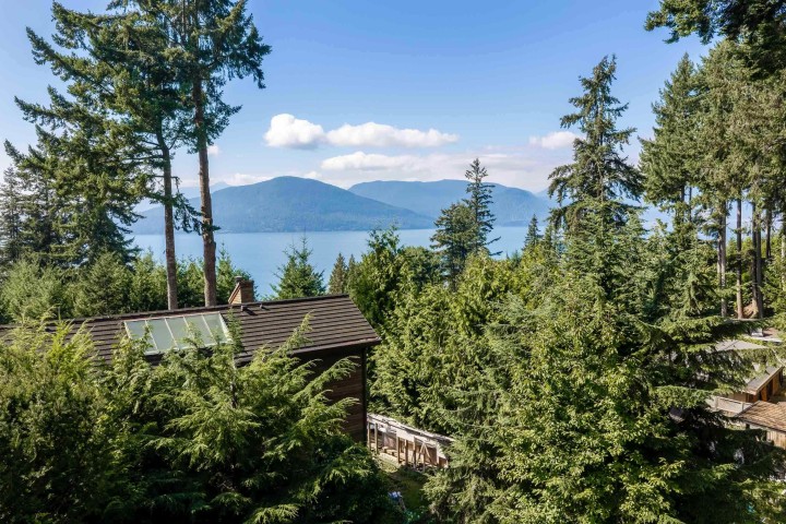 Photo 4 at 475 Bayview Road, Lions Bay, West Vancouver