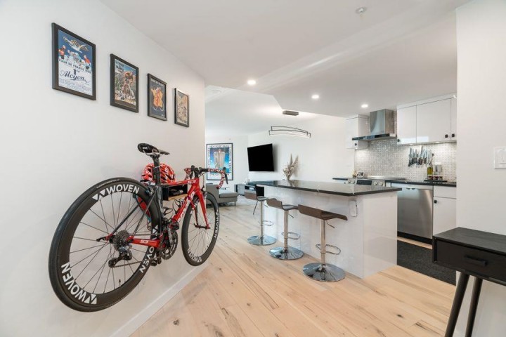 Photo 1 at 710 - 1050 Burrard Street, Downtown VW, Vancouver West
