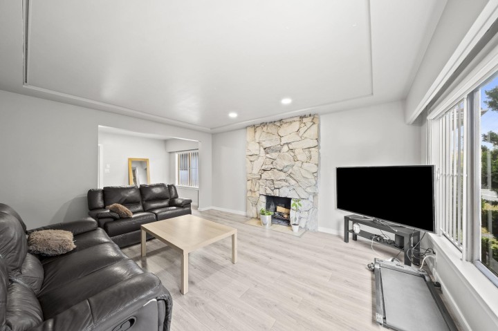 Photo 6 at 1534 W 71st Avenue, Marpole, Vancouver West