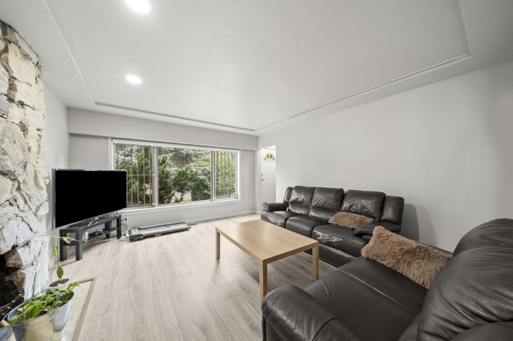 Photo 8 at 1534 W 71st Avenue, Marpole, Vancouver West