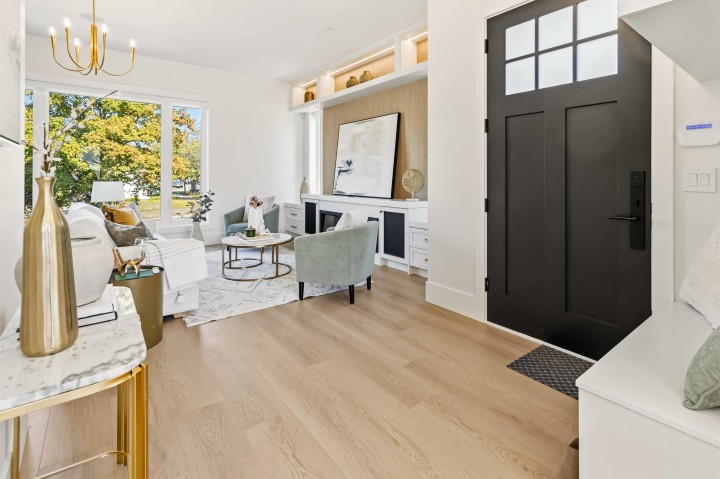 Photo 2 at 6425 Doman Street, Killarney VE, Vancouver East