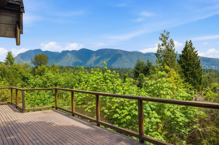 Photo 7 at 820 Younette Drive, Sentinel Hill, West Vancouver