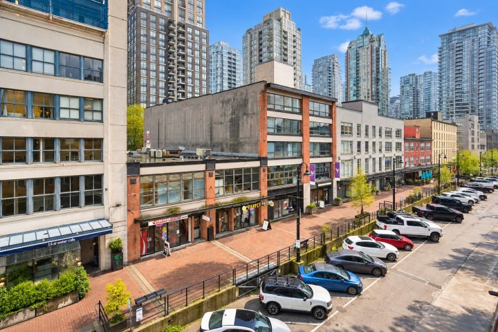 Photo 27 at 401 - 1072 Hamilton Street, Yaletown, Vancouver West