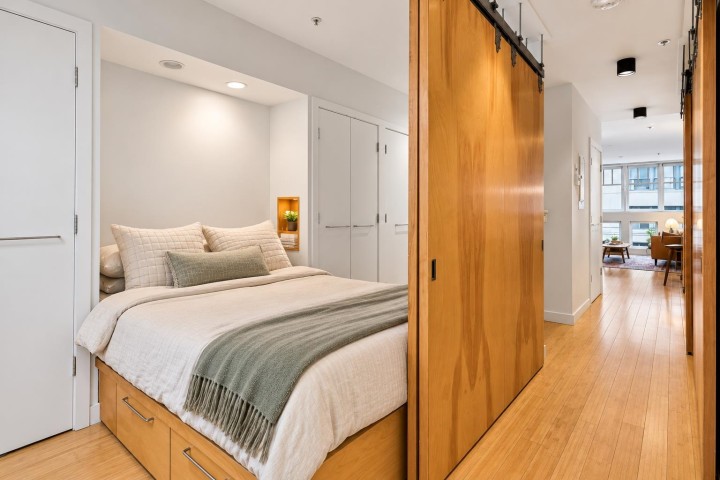 Photo 17 at 401 - 1072 Hamilton Street, Yaletown, Vancouver West