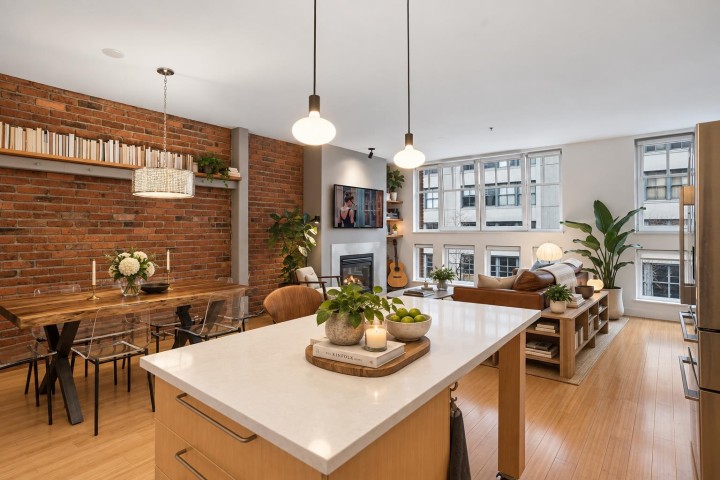Photo 3 at 401 - 1072 Hamilton Street, Yaletown, Vancouver West