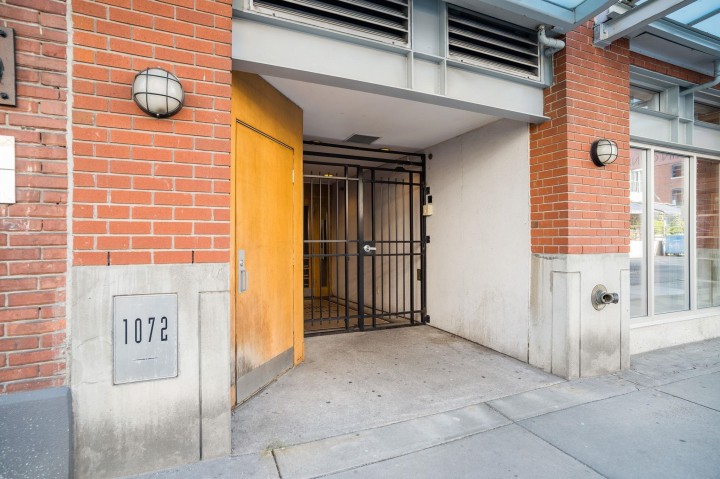Photo 30 at 401 - 1072 Hamilton Street, Yaletown, Vancouver West