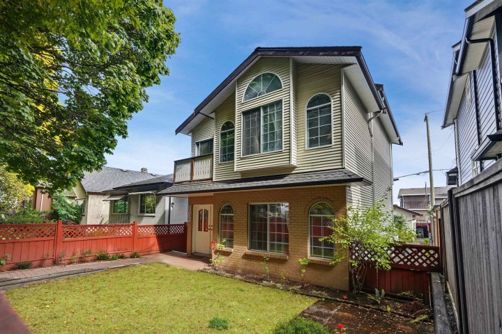Photo 2 at 5036 Sherbrooke Street, Knight, Vancouver East