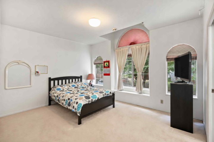 Photo 17 at 5036 Sherbrooke Street, Knight, Vancouver East