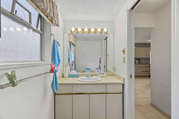 Photo 26 at 5036 Sherbrooke Street, Knight, Vancouver East