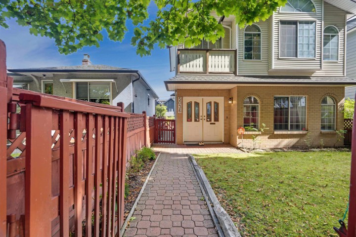 Photo 3 at 5036 Sherbrooke Street, Knight, Vancouver East