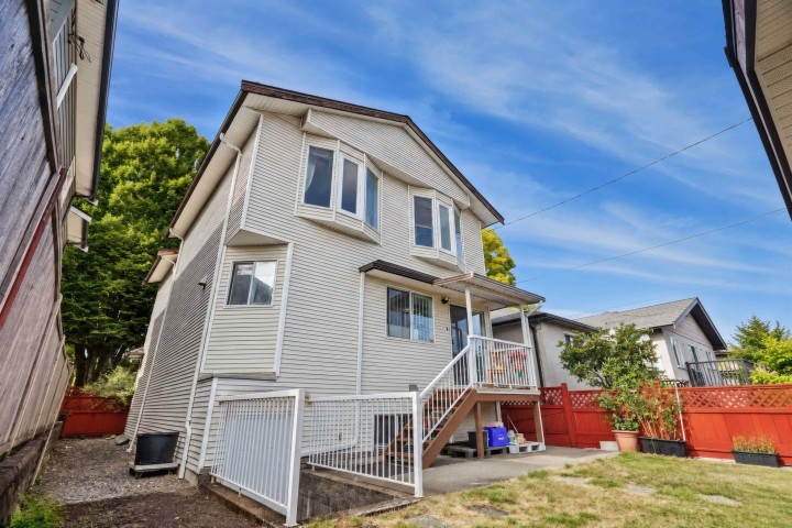 Photo 32 at 5036 Sherbrooke Street, Knight, Vancouver East