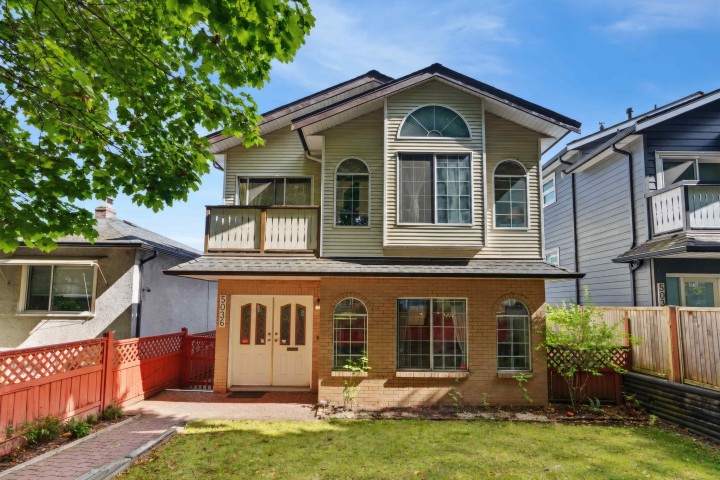 Photo 1 at 5036 Sherbrooke Street, Knight, Vancouver East