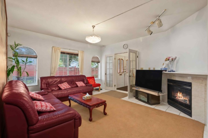 Photo 9 at 5036 Sherbrooke Street, Knight, Vancouver East