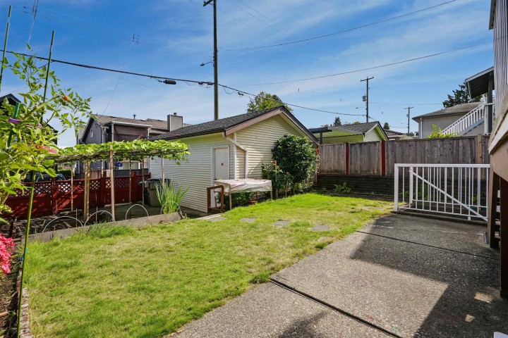 Photo 34 at 5036 Sherbrooke Street, Knight, Vancouver East