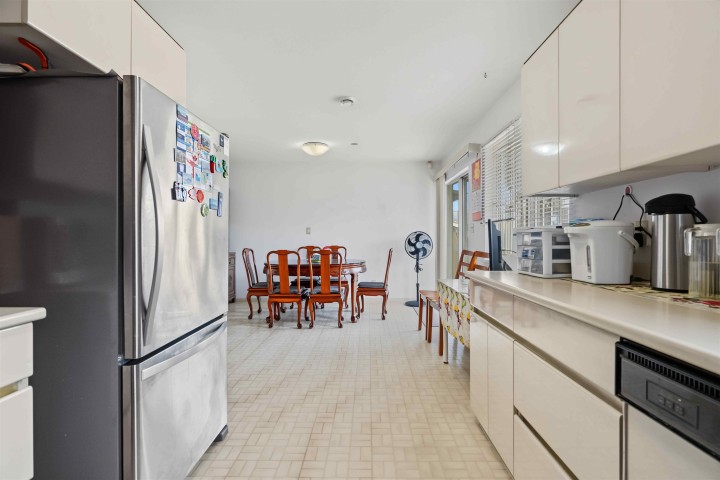 Photo 15 at 5036 Sherbrooke Street, Knight, Vancouver East