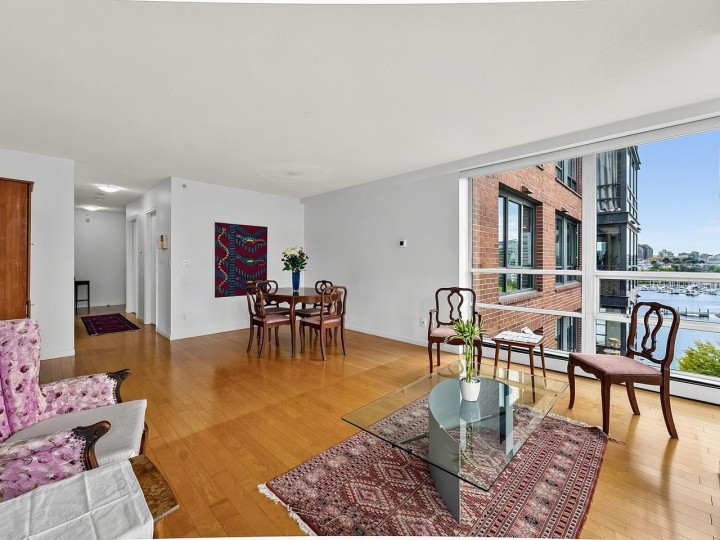 Photo 3 at 16D - 139 Drake Street, Yaletown, Vancouver West