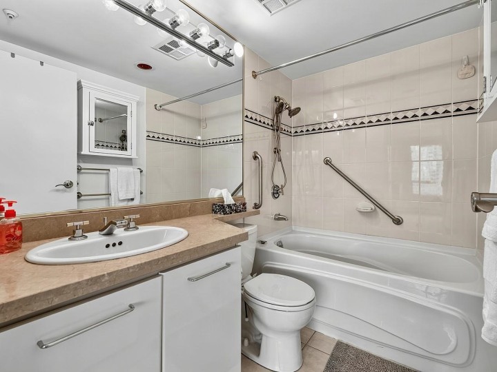 Photo 15 at 16D - 139 Drake Street, Yaletown, Vancouver West