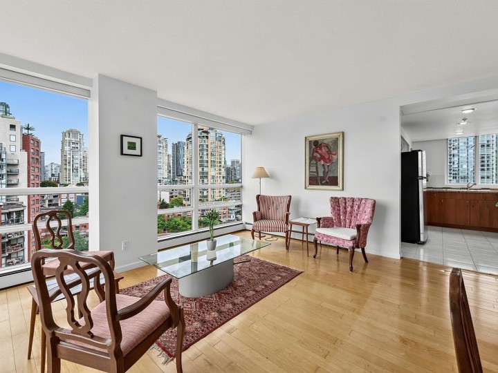 Photo 4 at 16D - 139 Drake Street, Yaletown, Vancouver West