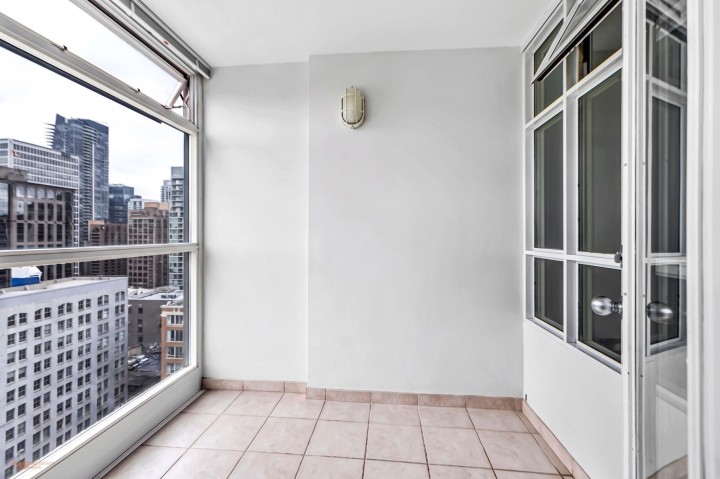 Photo 12 at 2010 - 438 Seymour Street, Downtown VW, Vancouver West