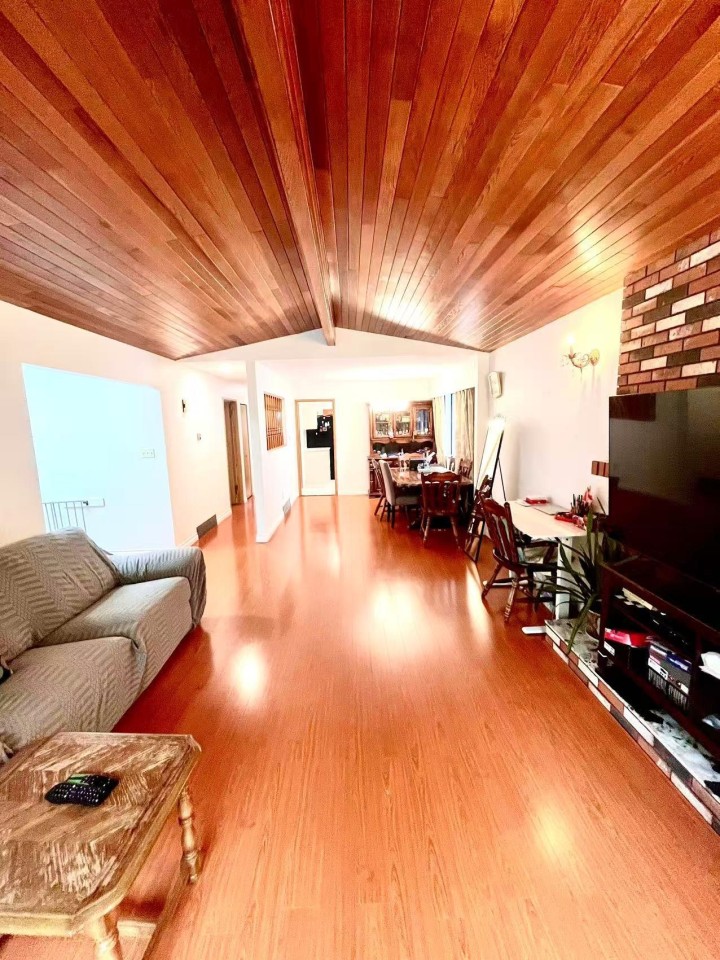 Photo 23 at 4568 Commercial Street, Victoria VE, Vancouver East