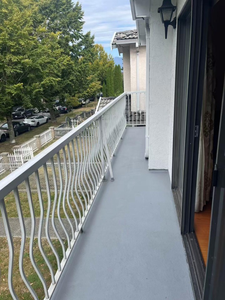Photo 4 at 4568 Commercial Street, Victoria VE, Vancouver East