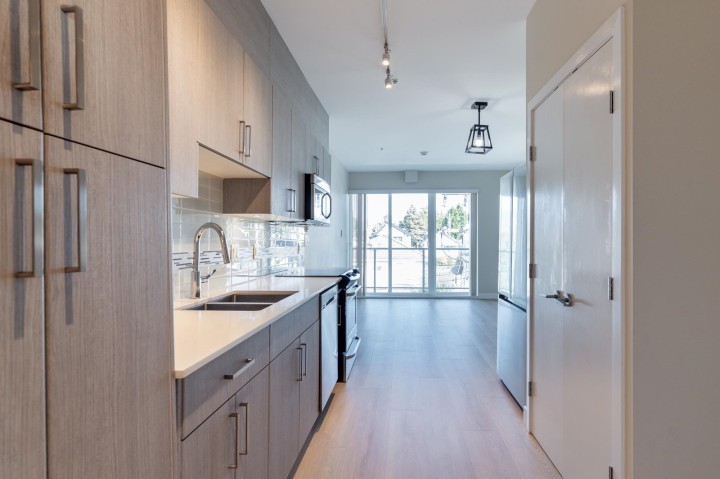 Photo 5 at PH9 - 388 Kootenay Street, Hastings Sunrise, Vancouver East