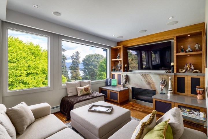 Photo 3 at 3240 W 1st Avenue, Kitsilano, Vancouver West
