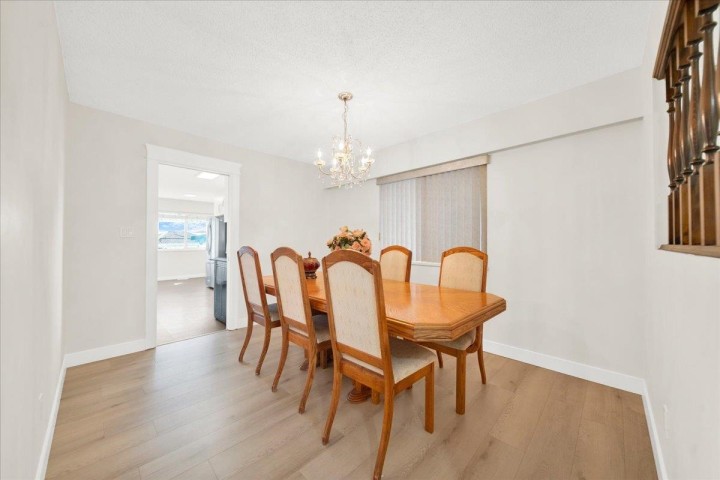 Photo 7 at 604 E 54th Avenue, South Vancouver, Vancouver East