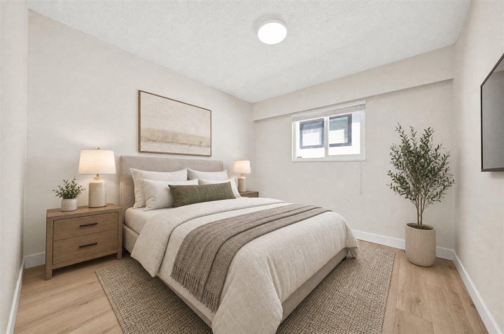 Photo 14 at 604 E 54th Avenue, South Vancouver, Vancouver East