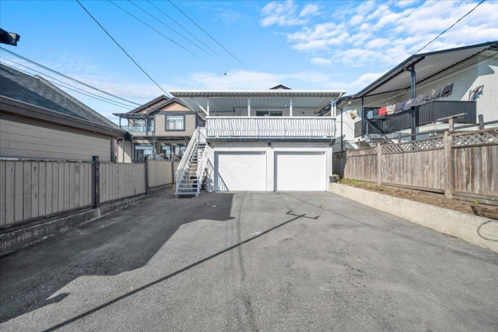 Photo 18 at 604 E 54th Avenue, South Vancouver, Vancouver East