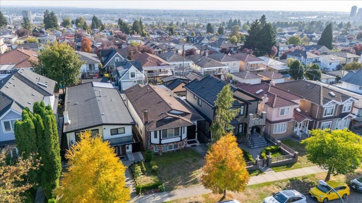 Photo 19 at 604 E 54th Avenue, South Vancouver, Vancouver East