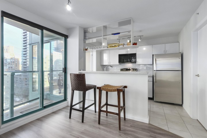 Photo 6 at 1502 - 939 Homer Street, Yaletown, Vancouver West