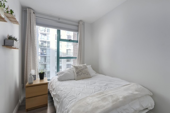 Photo 17 at 1502 - 939 Homer Street, Yaletown, Vancouver West