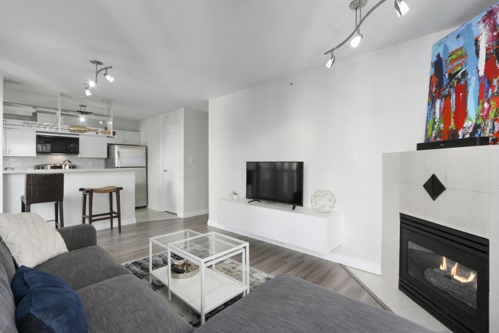 Photo 5 at 1502 - 939 Homer Street, Yaletown, Vancouver West