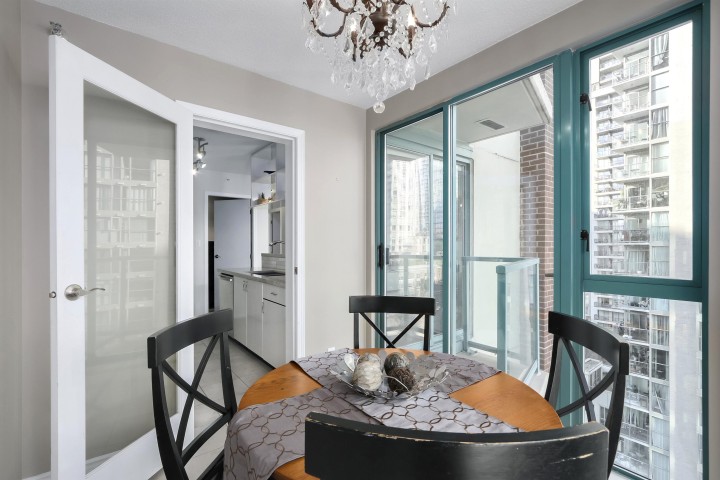 Photo 10 at 1502 - 939 Homer Street, Yaletown, Vancouver West