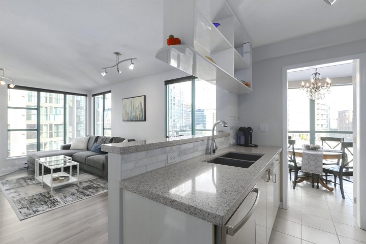 Photo 8 at 1502 - 939 Homer Street, Yaletown, Vancouver West