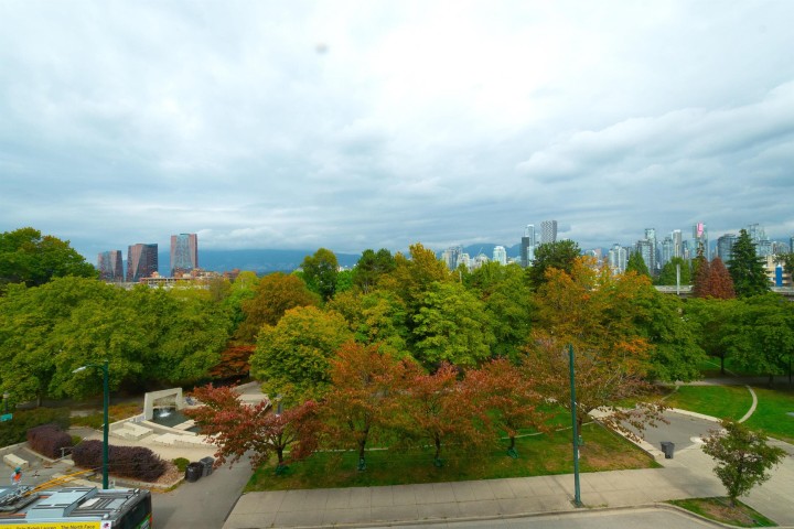 Photo 9 at 401 - 1485 W 6th Avenue, False Creek, Vancouver West