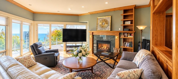 Photo 17 at 4180B Rose Crescent, Sandy Cove, West Vancouver