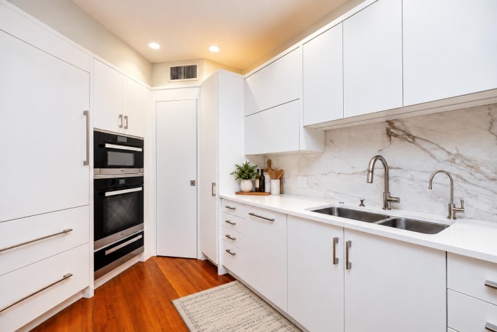 Photo 7 at 4180B Rose Crescent, Sandy Cove, West Vancouver